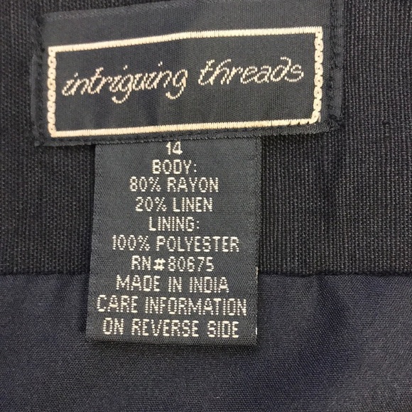 Intriguing Threads Skirt - Picture 4 of 4